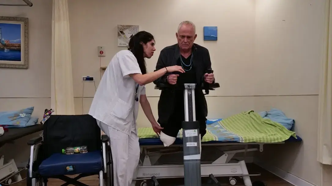 ברוך כהן, הרבש"ץ של קיבוץ מגן, עם הפיזיותרפיסטית עדי גונן ברוך כהן, הרבש"ץ של קיבוץ מגן, עם הפיזיותרפיסטית עדי גונן
