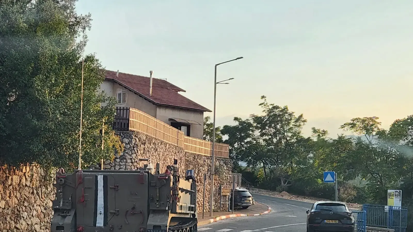 נגמ"ש במטולה במלחמת חרבות ברזל. 21 בנובמבר 2023 נגמ"ש במטולה במלחמת חרבות ברזל. 21 בנובמבר 2023