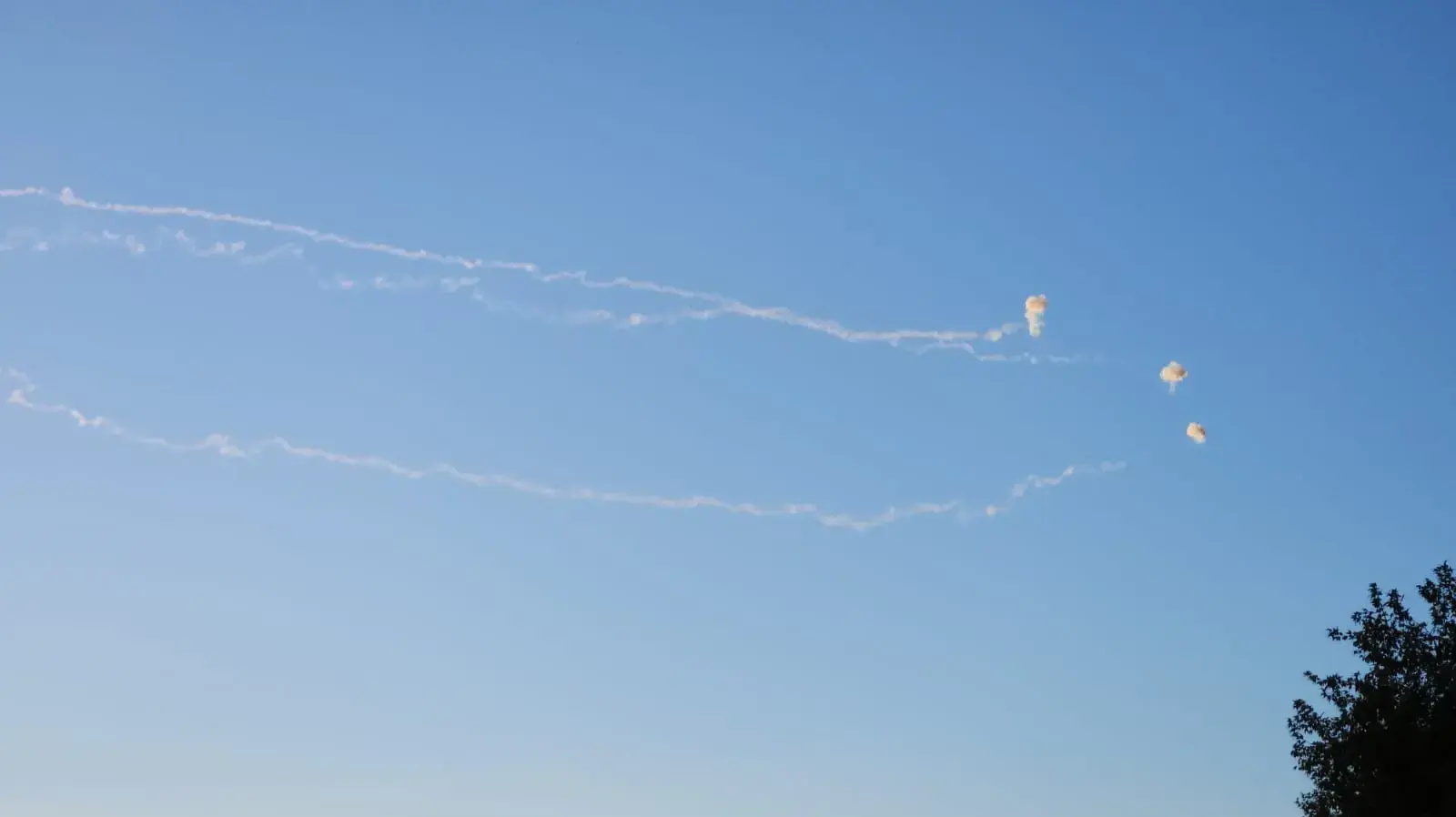 ירוטים בשמי הגליל העליון. 21 בנובמבר 2023 ירוטים בשמי הגליל העליון. 21 בנובמבר 2023