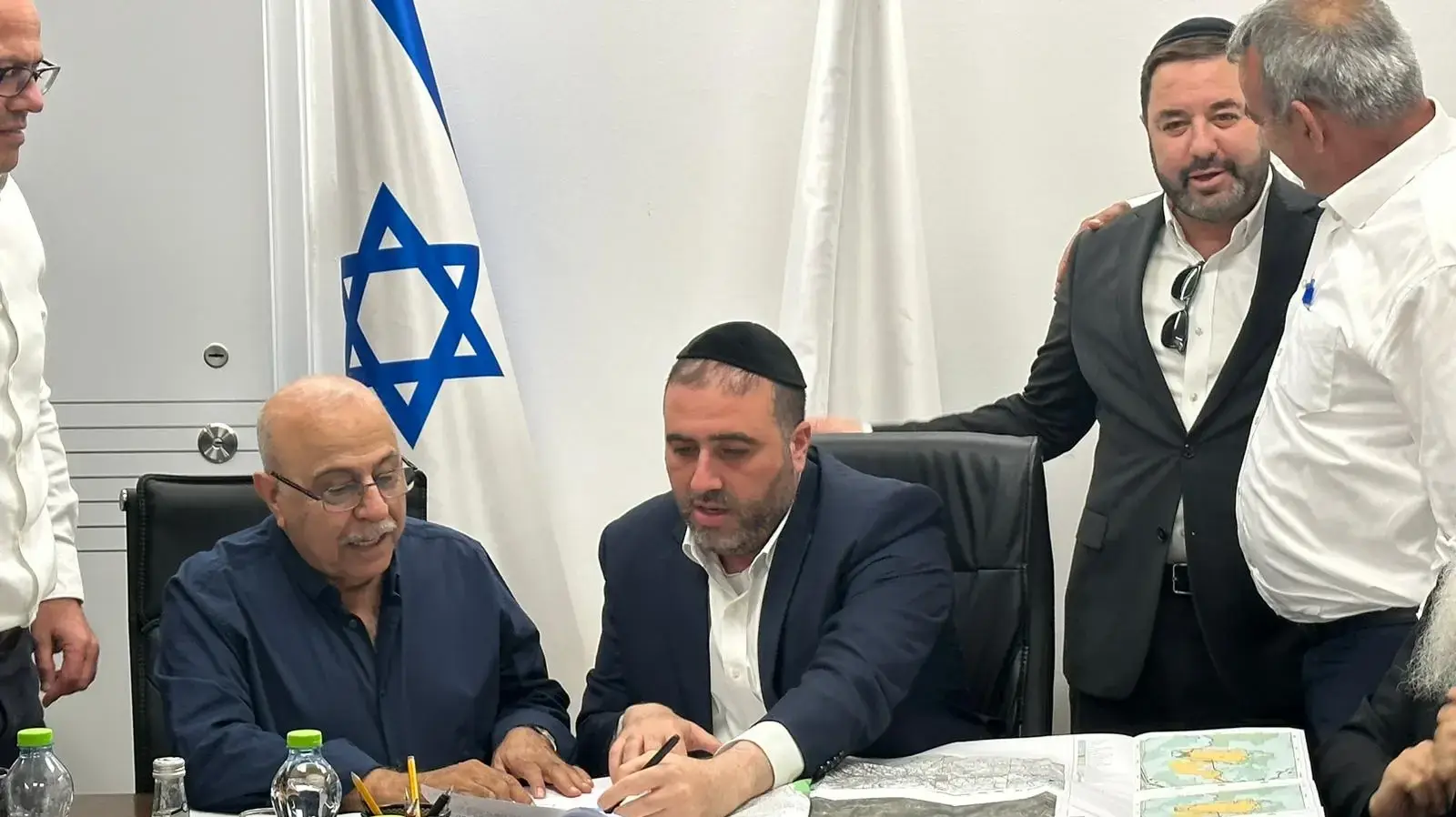 שר הפנים משה ארבל הפגישה עם מנהיגי העדה הדרוזית בישראל, 22 בנובמבר 2023 שר הפנים משה ארבל הפגישה עם מנהיגי העדה הדרוזית בישראל, 22 בנובמבר 2023