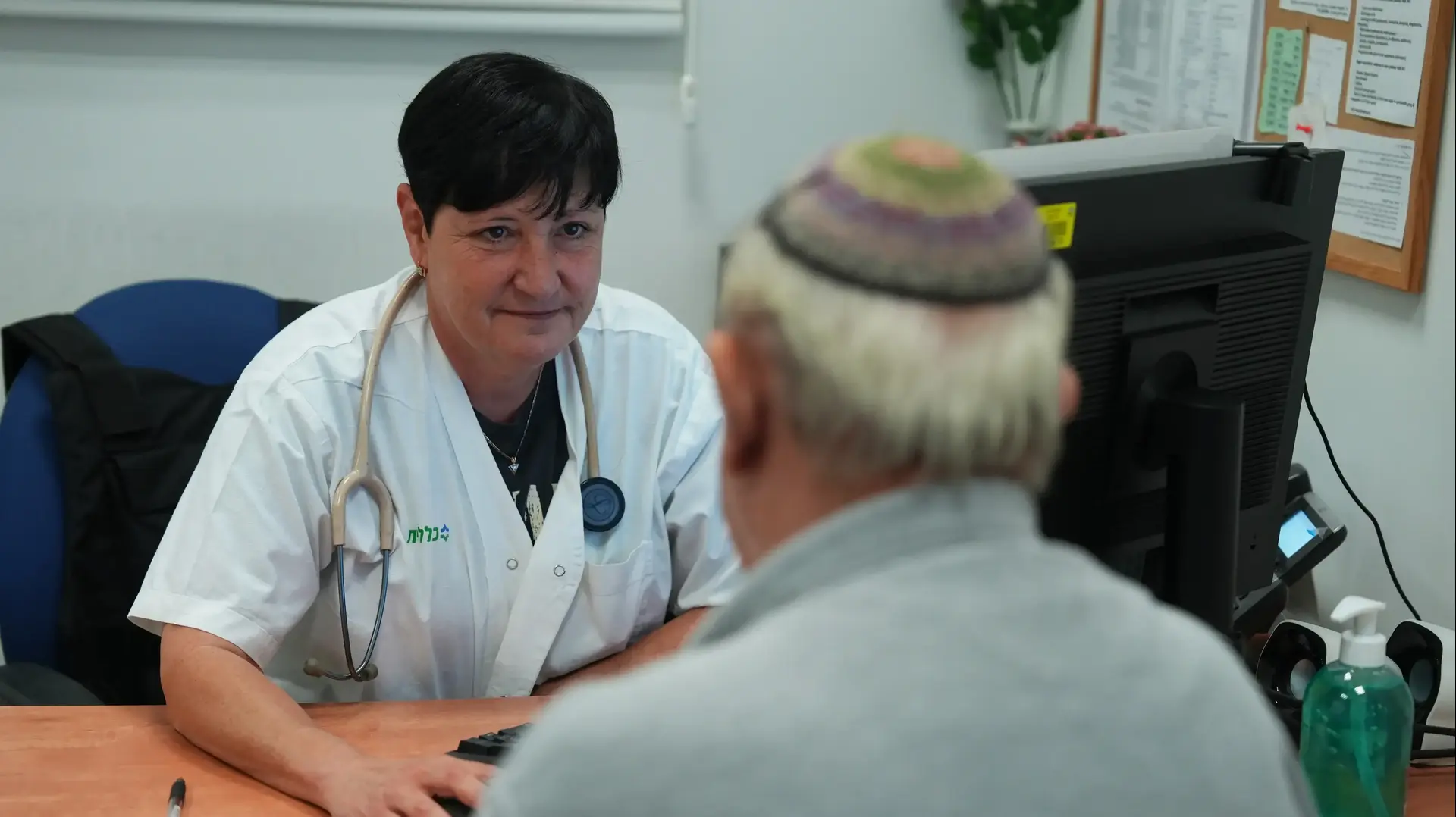 ד"ר סבטלנה קרסנושצ'וק, *מנהלת* משפחה של כללית במרפאת שלומי ד"ר סבטלנה קרסנושצ'וק, *מנהלת* משפחה של כללית במרפאת שלומי