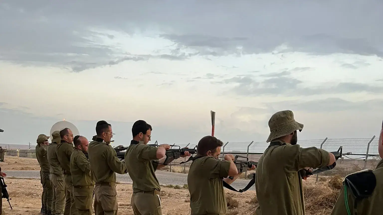 יורים במטווח יורים במטווח