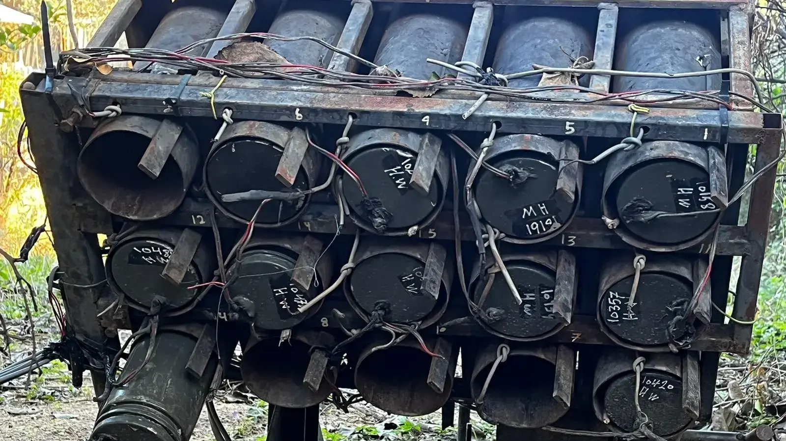 קני שיגור ואמצעי לחימה שאותרו על ידי לוחמי חטיבת הנח"ל במרחב ג'באליה קני שיגור ואמצעי לחימה שאותרו על ידי לוחמי חטיבת הנח"ל במרחב ג'באליה