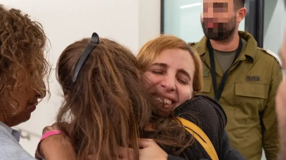 תיעוד שחרור דניאל אלוני, לבית החולים שניידר, פתח תקווה.  25 בנובמבר 2023