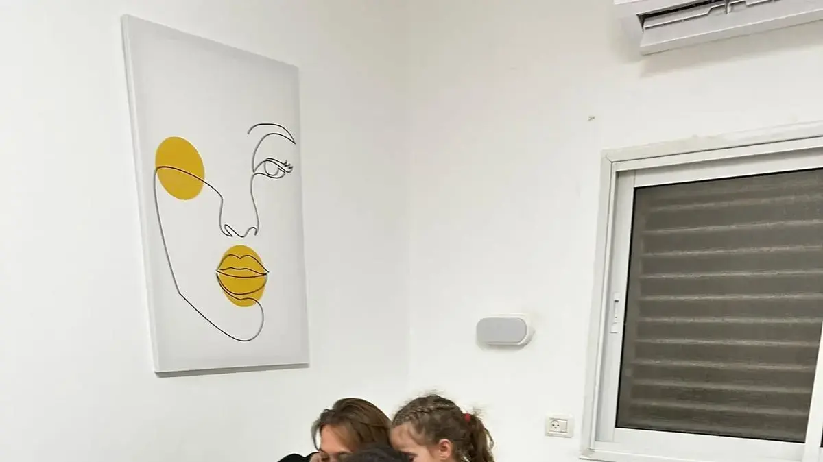 האיחוד של מעין צין ובנותיה דפנה ואלה אליקים. 26 בנובמבר 2023 האיחוד של מעין צין ובנותיה דפנה ואלה אליקים. 26 בנובמבר 2023