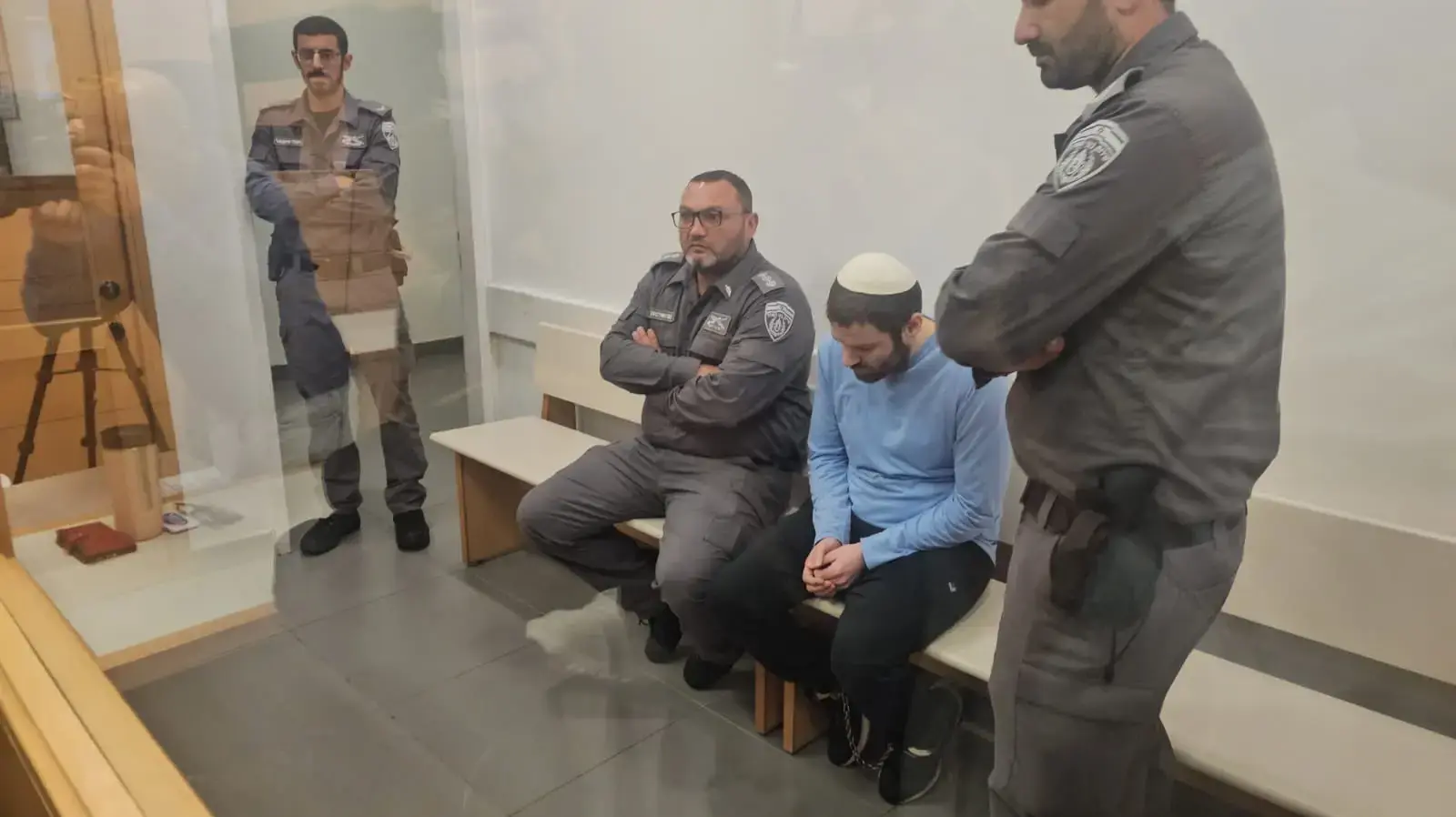 יותר ממאסר עולם לשוטר אמיר רז שרצח את אשתו דיאנה דדייב מול ילדיהם יותר ממאסר עולם לשוטר אמיר רז שרצח את אשתו דיאנה דדייב מול ילדיהם