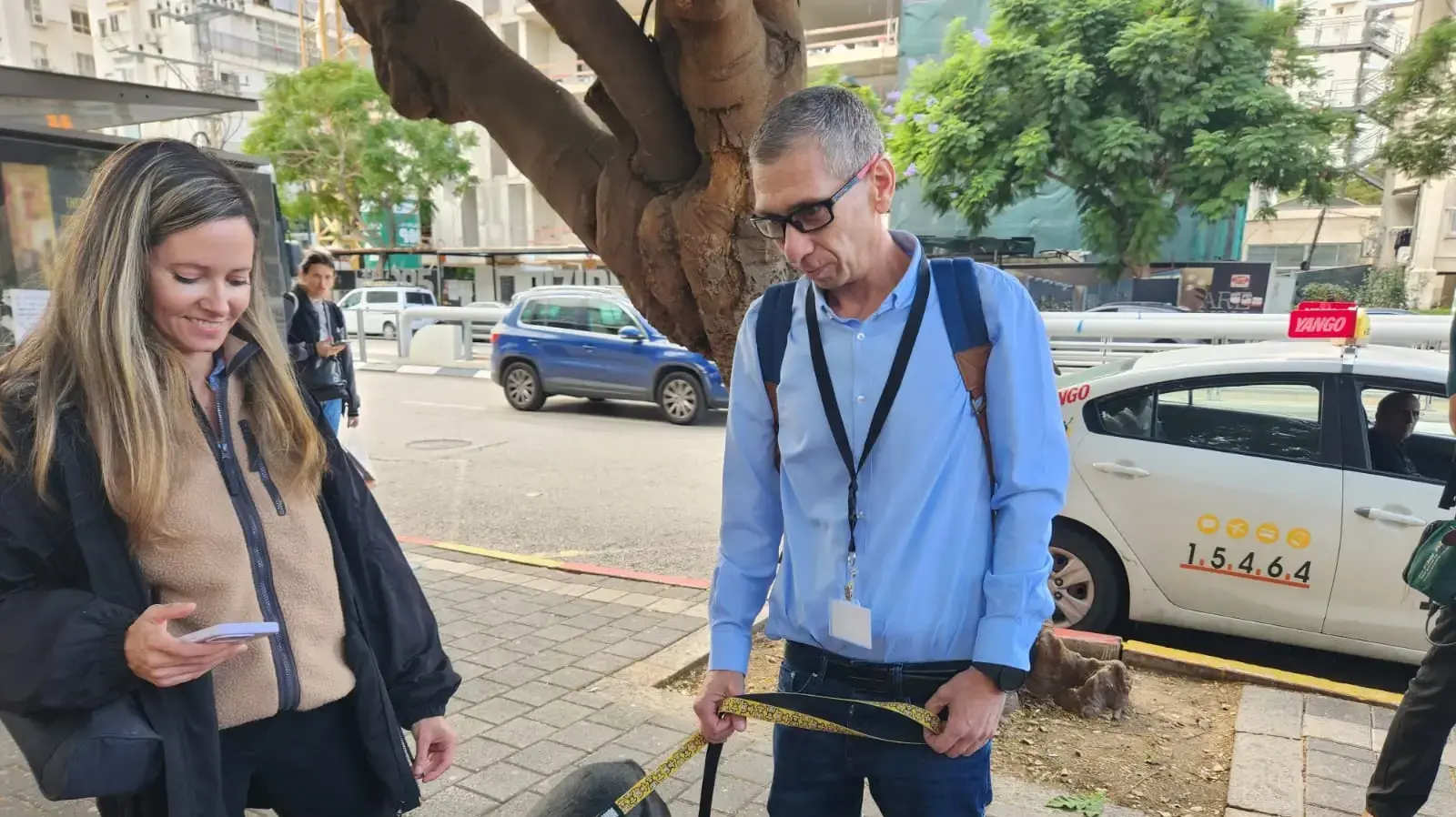 מאפין, הכלבה של משפחת אנגל הגיעה לבקר אותם בבית החולים מאפין, הכלבה של משפחת אנגל הגיעה לבקר אותם בבית החולים
