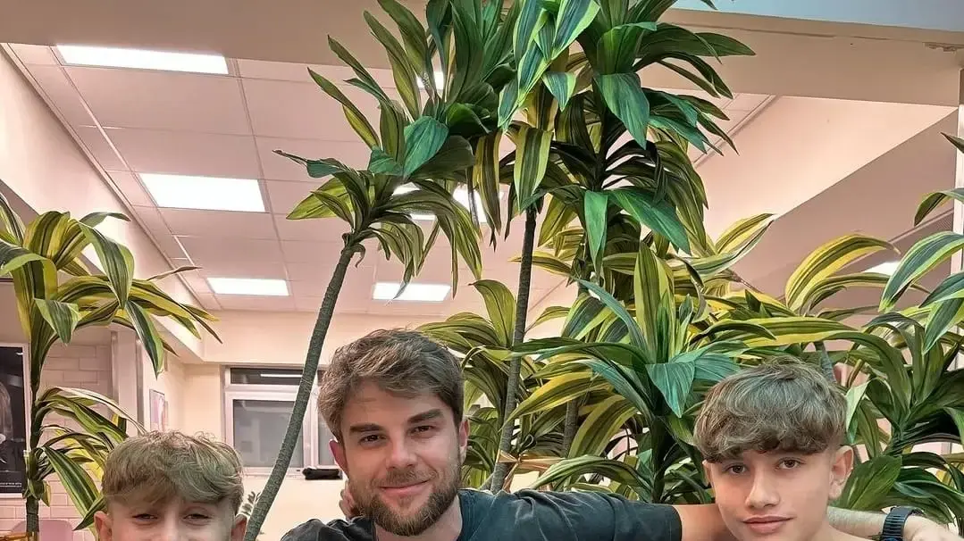 נתניאל בוזוליק עם יגיל ואור יעקב נתניאל בוזוליק עם יגיל ואור יעקב