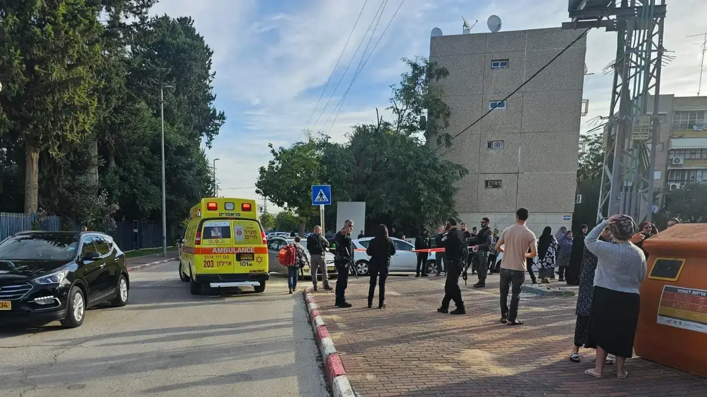 זירת הרצח בלוד, אישה בהיריון מתקדם נרצחה לעיני ילדיה