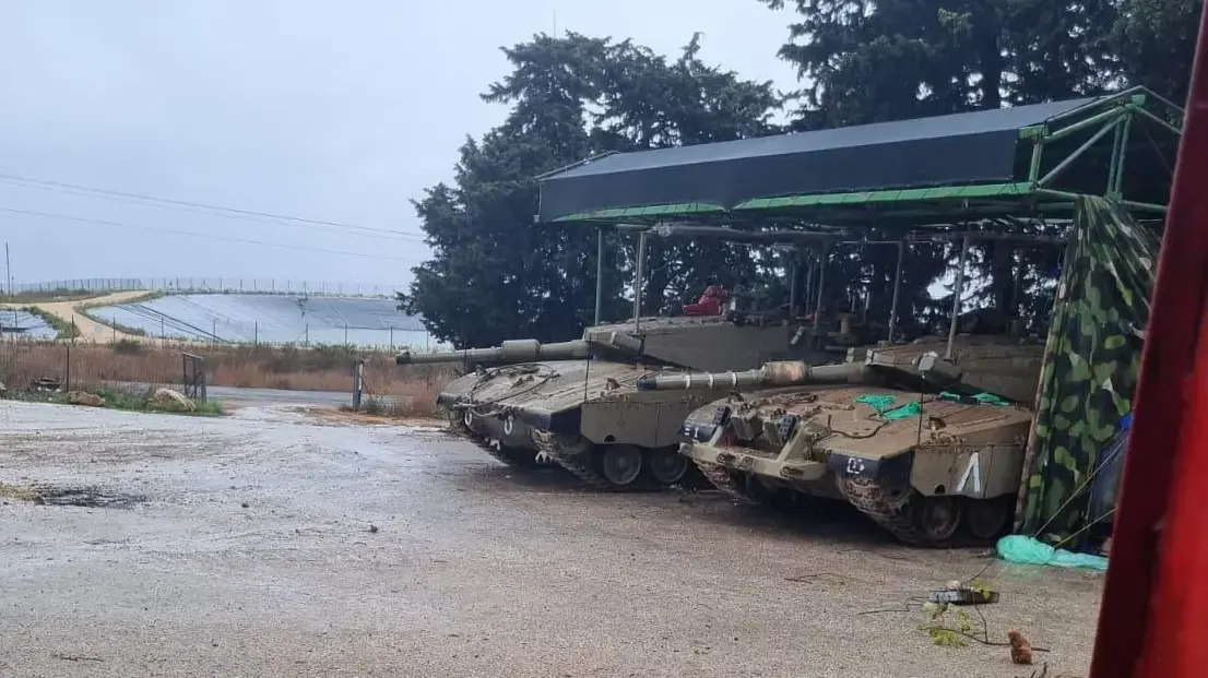 טנקים בכרמים של יקב הרי גליל טנקים בכרמים של יקב הרי גליל