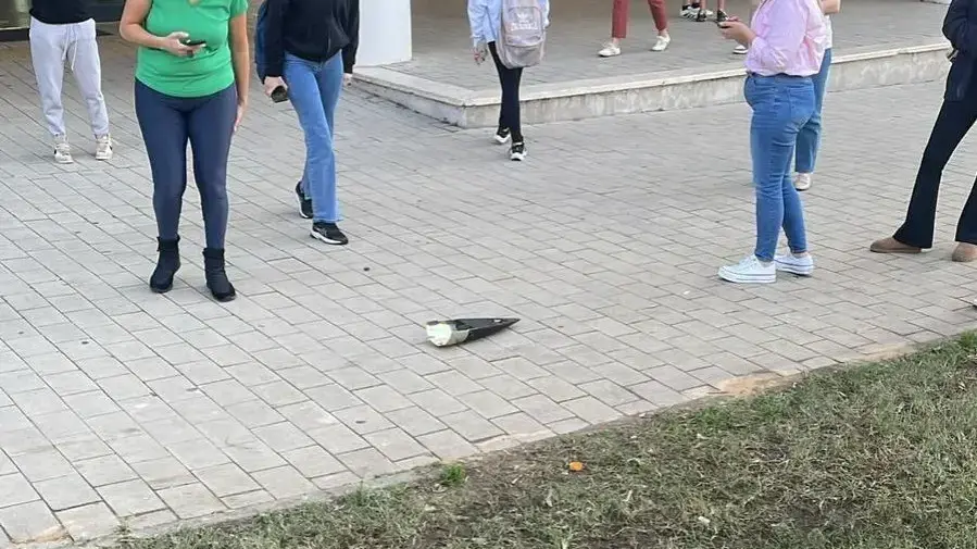 רסיס נפל בבית ספר בגני תקווה רסיס נפל בבית ספר בגני תקווה