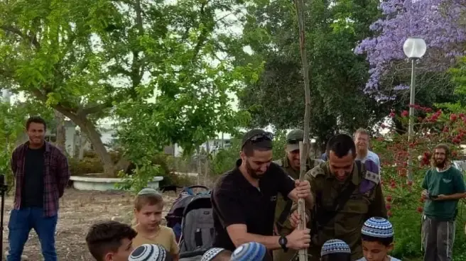 מח"ט דרומית, אל"מ אסף חממי ואליה בן שימול הרבשץ מח"ט דרומית, אל"מ אסף חממי ואליה בן שימול הרבשץ