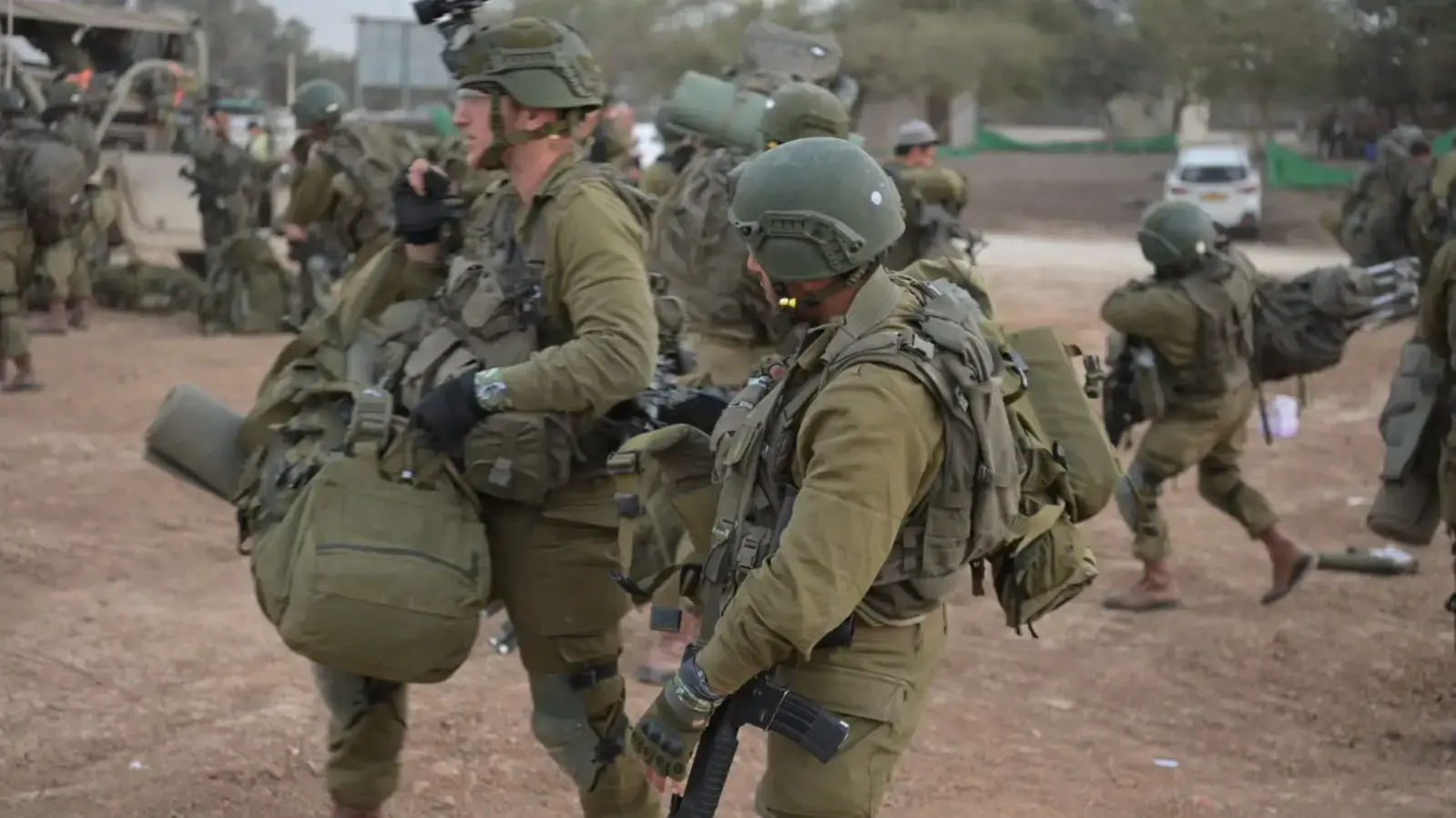 כוחות צה"ל בדרכו לרצועת עזה. 4 בדצמבר 2023 כוחות צה"ל בדרכו לרצועת עזה. 4 בדצמבר 2023