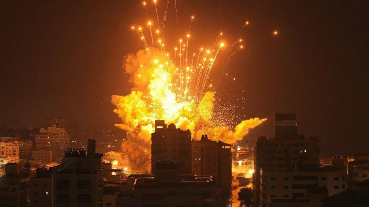 הפצצות חיל האוויר בחאן יונס. 4 בדצמבר 2023 הפצצות חיל האוויר בחאן יונס. 4 בדצמבר 2023