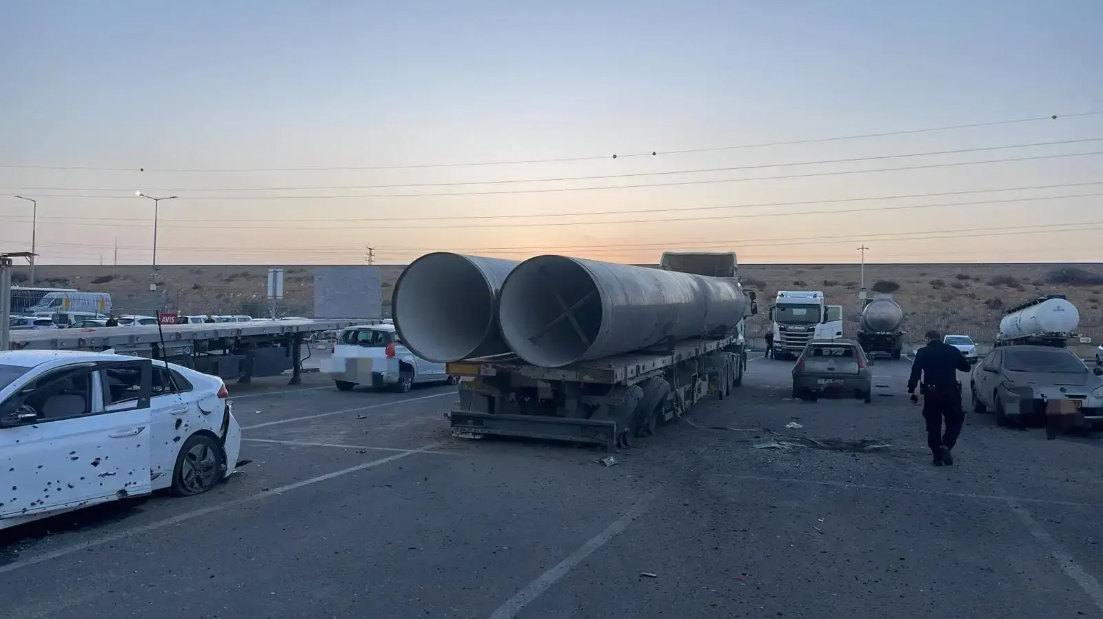 נפילת רקטה באזור באר שבע. 6 בדצמבר 2023 נפילת רקטה באזור באר שבע. 6 בדצמבר 2023