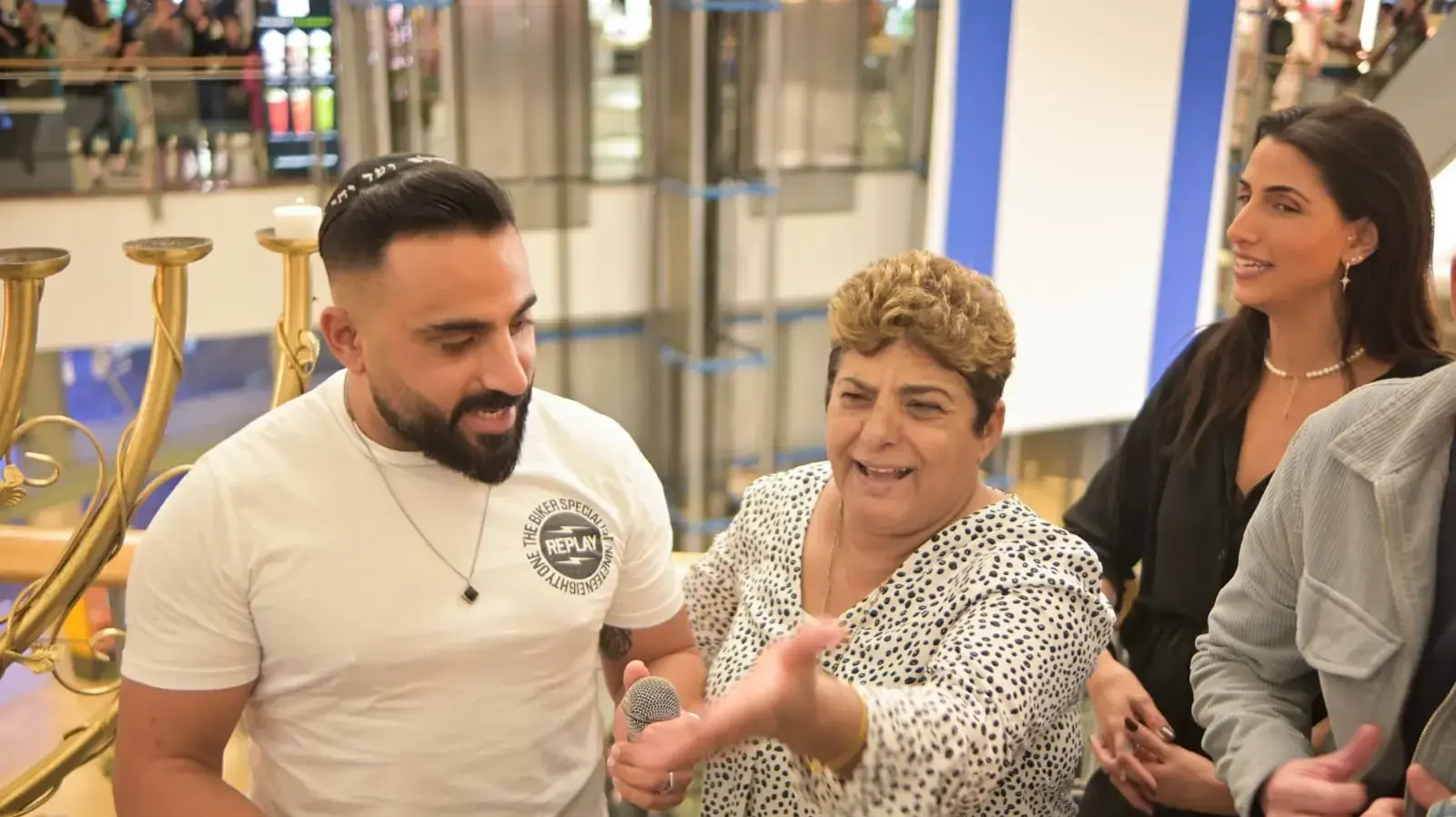 רחל מאופקים בהדלקת נר ראשון של חנוכה 07 בדצמבר 2023 רחל מאופקים בהדלקת נר ראשון של חנוכה 07 בדצמבר 2023