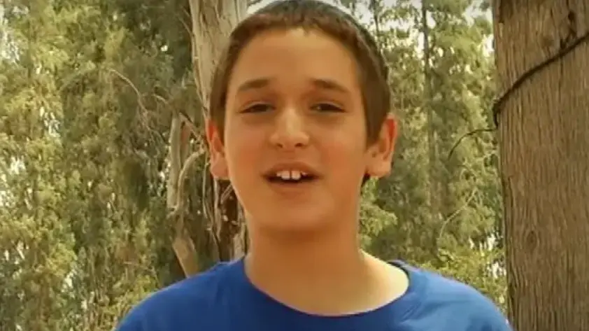 גל איזנקוט בגיל 11 בתכנית "מסע קיץ" בערוץ הילדים גל איזנקוט בגיל 11 בתכנית "מסע קיץ" בערוץ הילדים