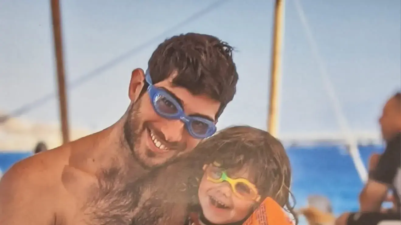 רס"מ (במיל') איתי פרי שנפל בלחימה ברצועת עזה
רס"מ (במיל') איתי פרי שנפל בלחימה ברצועת עזה