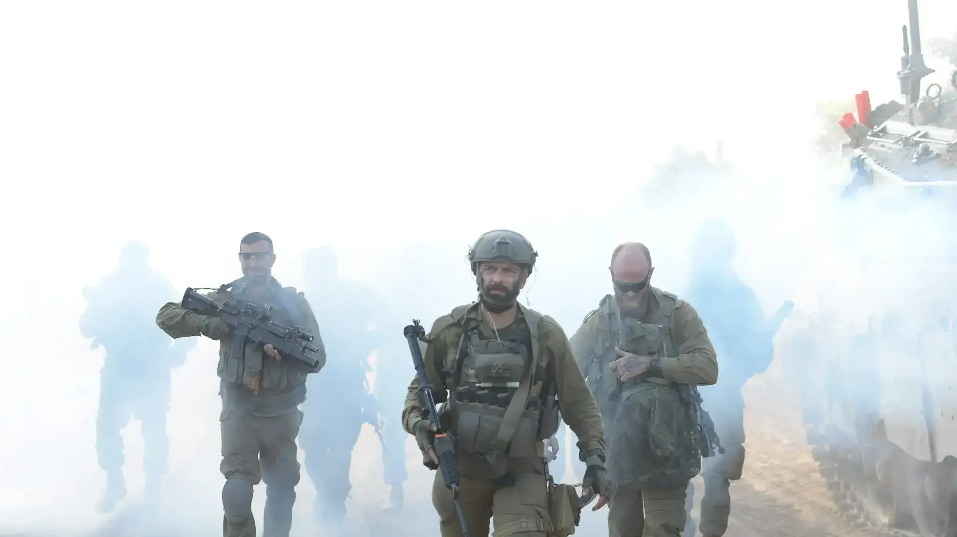 כוחות צה"ל יוצאים מרצועת עזה אחרי פעילות, 12 בדצמבר 2023 כוחות צה"ל יוצאים מרצועת עזה אחרי פעילות, 12 בדצמבר 2023