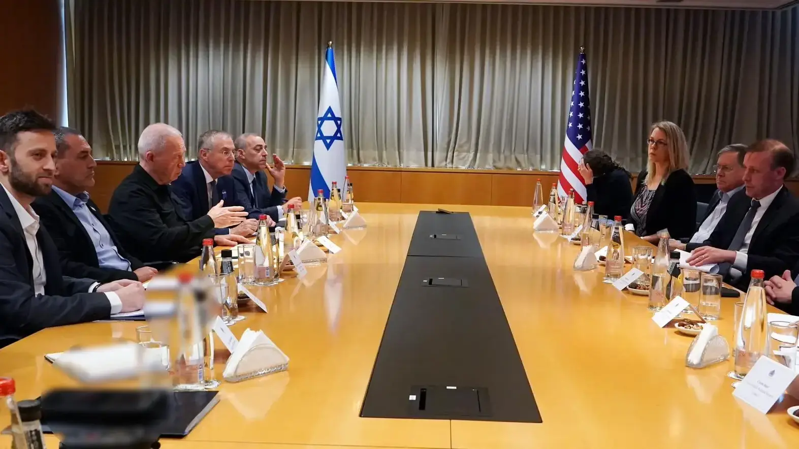 ראש הממשלה בנימין נתניהו והיועץ לביטחון לאומי של ארה״ב ג׳ייק סאליבן נפגשו בקריה 14 בדצמבר 2023 ראש הממשלה בנימין נתניהו והיועץ לביטחון לאומי של ארה״ב ג׳ייק סאליבן נפגשו בקריה 14 בדצמבר 2023