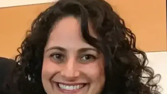 סמת'ה וול נשיאת בית הכנסת בדטדרויט, מישיגן נמצאה מתה בפתח ביתה  21 באוקטובר 2023