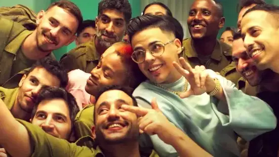 סטטיק בפרסומת של פרטנר סטטיק בפרסומת של פרטנר