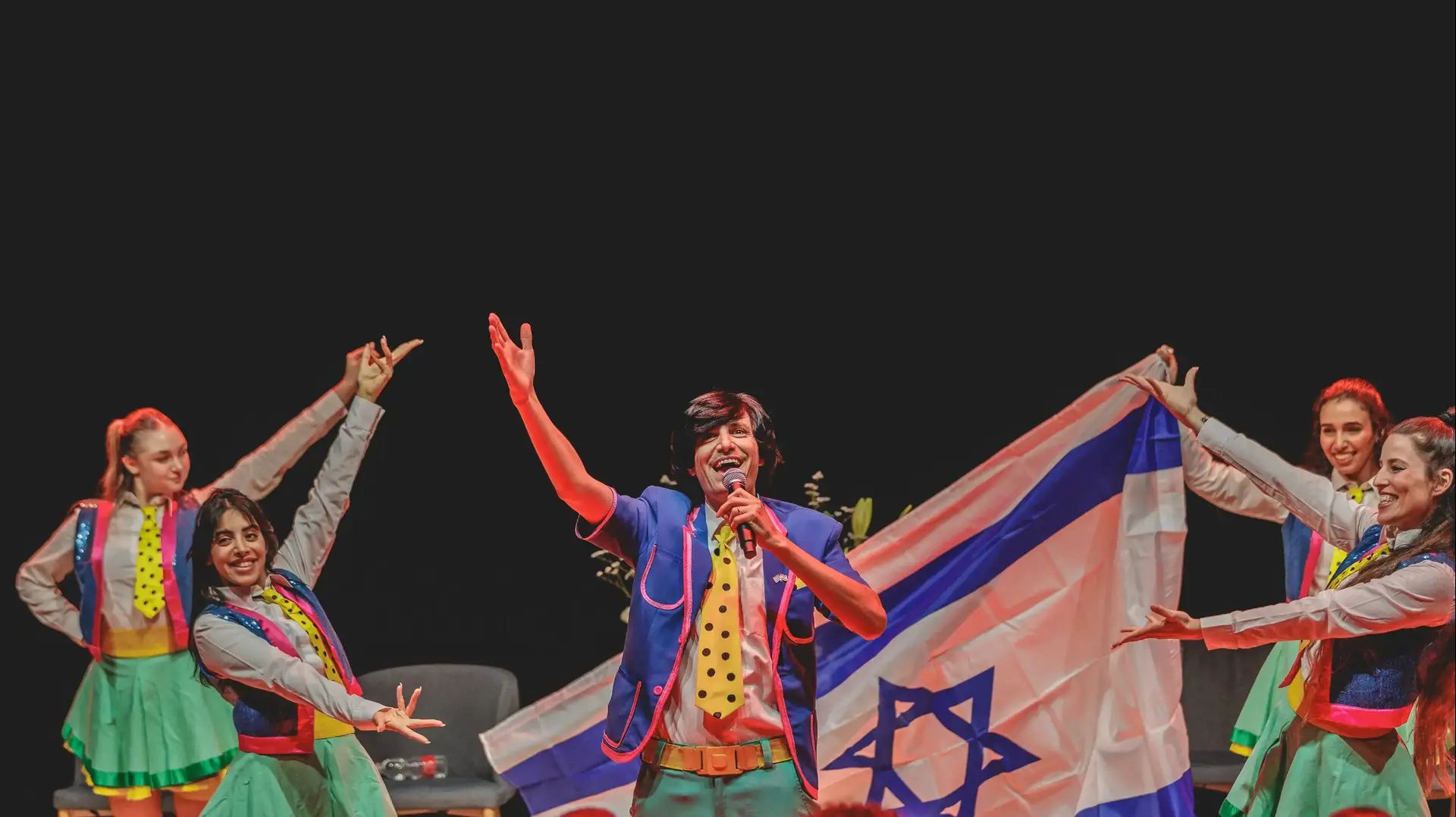 מופע של השחקן מייקל רפפורט והתסריטאי לי קרן