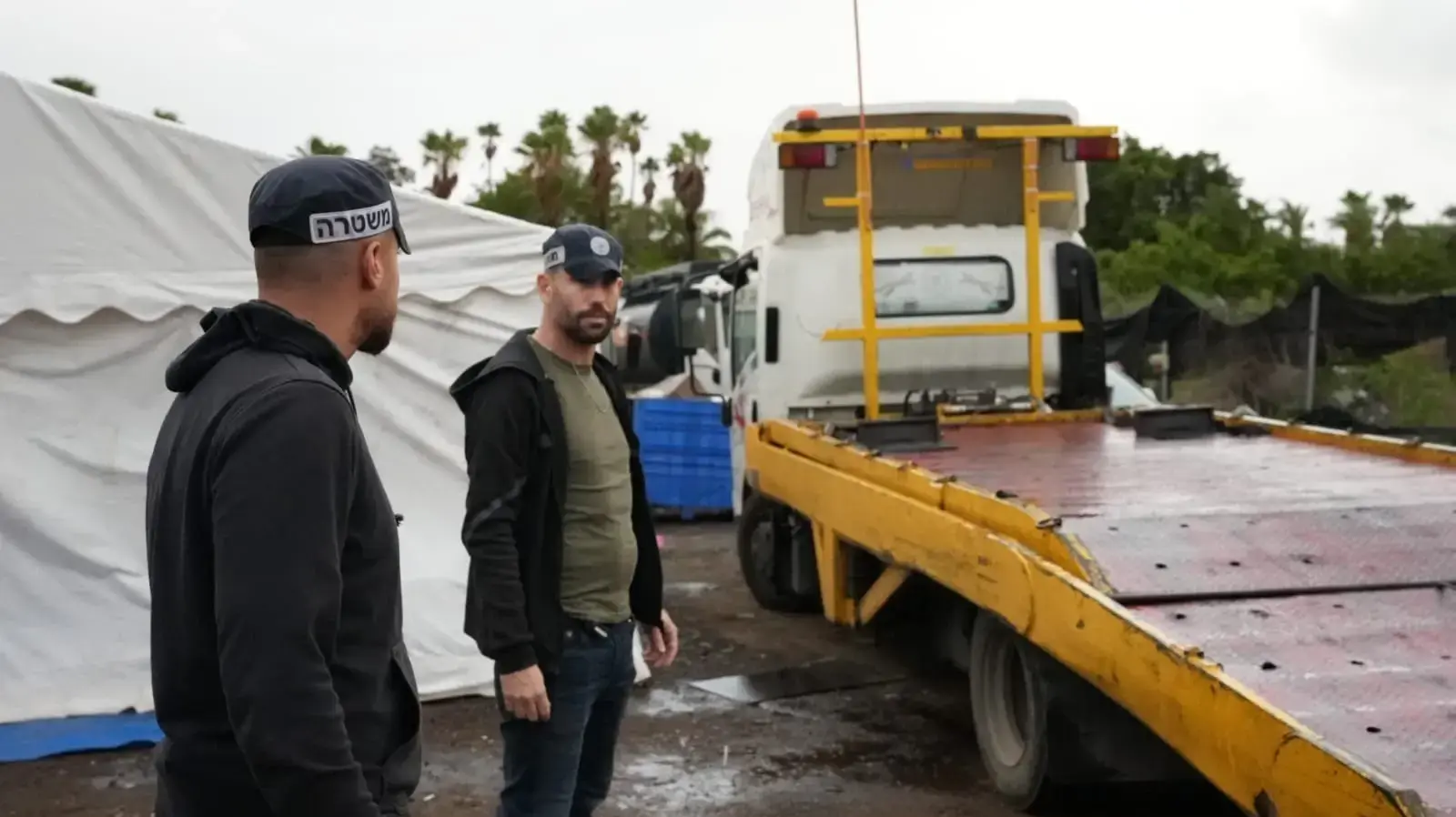 כתב אישום נגד 2 נאשמים המעורבים בגניבת רכבים שהיו בחזקת משפחות שפונו מיישובי העוטף ושחלקן נרצחו על ידי חמאס כתב אישום נגד 2 נאשמים המעורבים בגניבת רכבים שהיו בחזקת משפחות שפונו מיישובי העוטף ושחלקן נרצחו על ידי חמאס