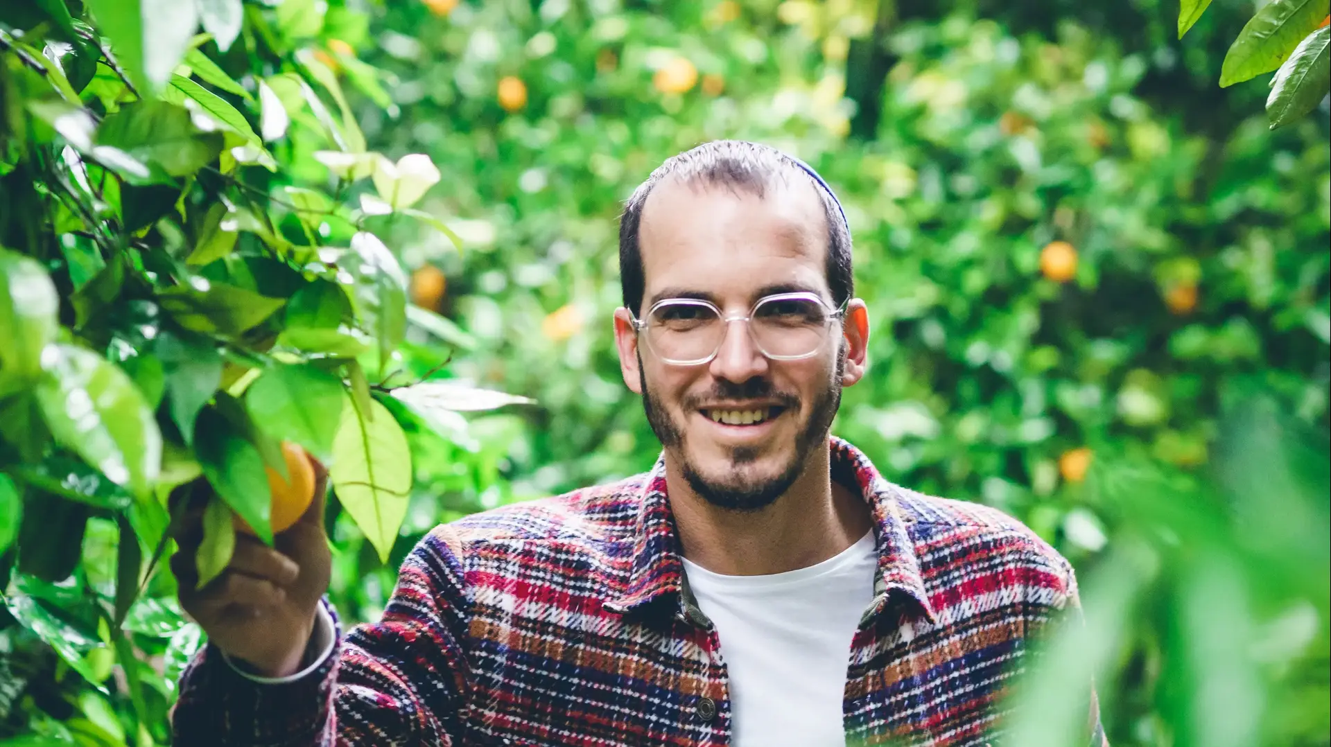 יוני כהנא - הנתינה מטעינה אותנו באנרגיה חדשה ועוצמתית יוני כהנא - הנתינה מטעינה אותנו באנרגיה חדשה ועוצמתית