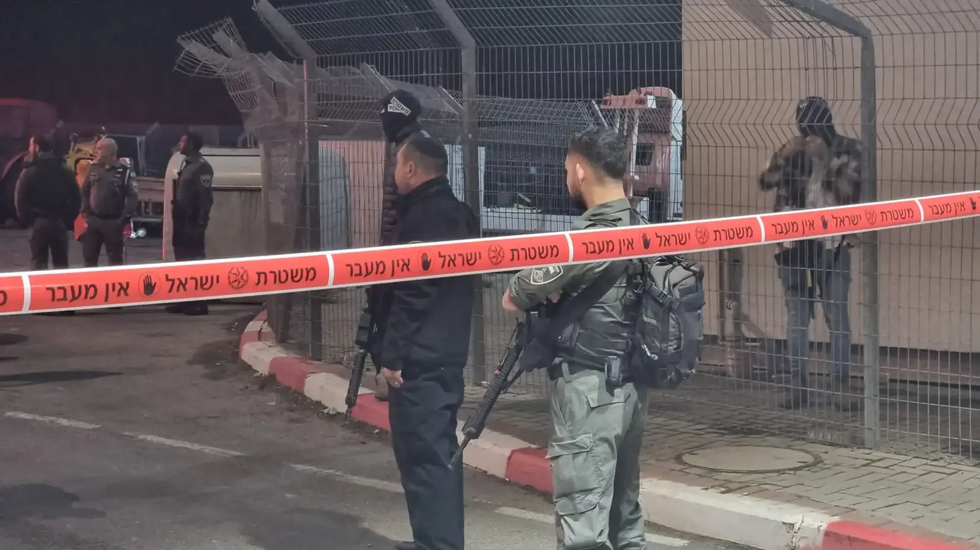 זירת הפיגוע במחסום מזמוריה. 28 בדצמבר 2023 זירת הפיגוע במחסום מזמוריה. 28 בדצמבר 2023
