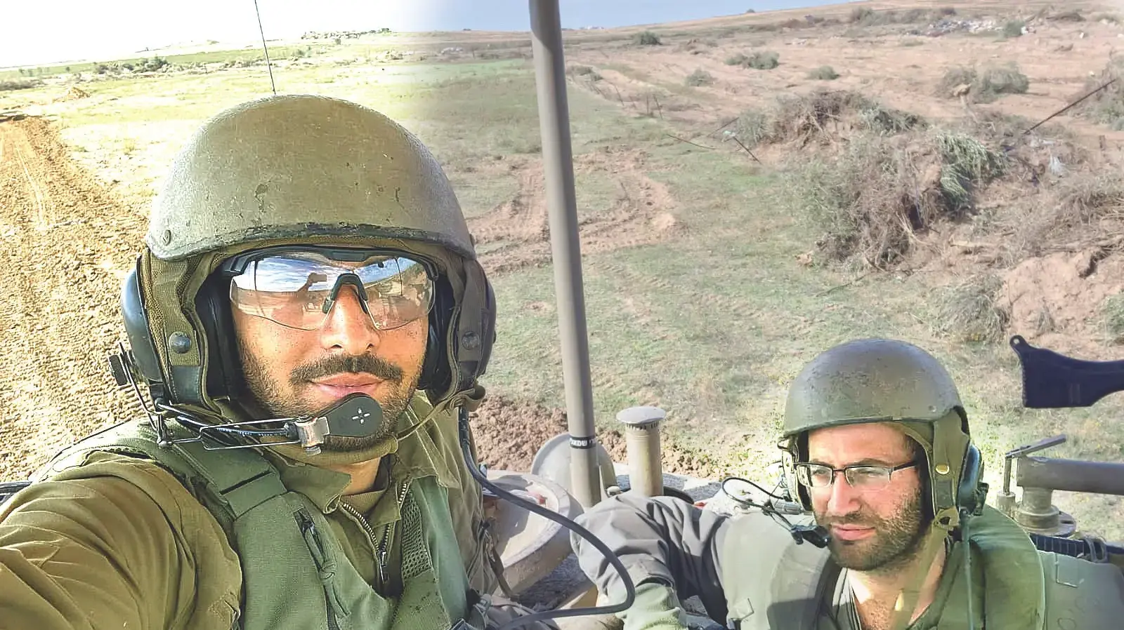אביחי שמאי (מימין) אביחי שמאי (מימין)
