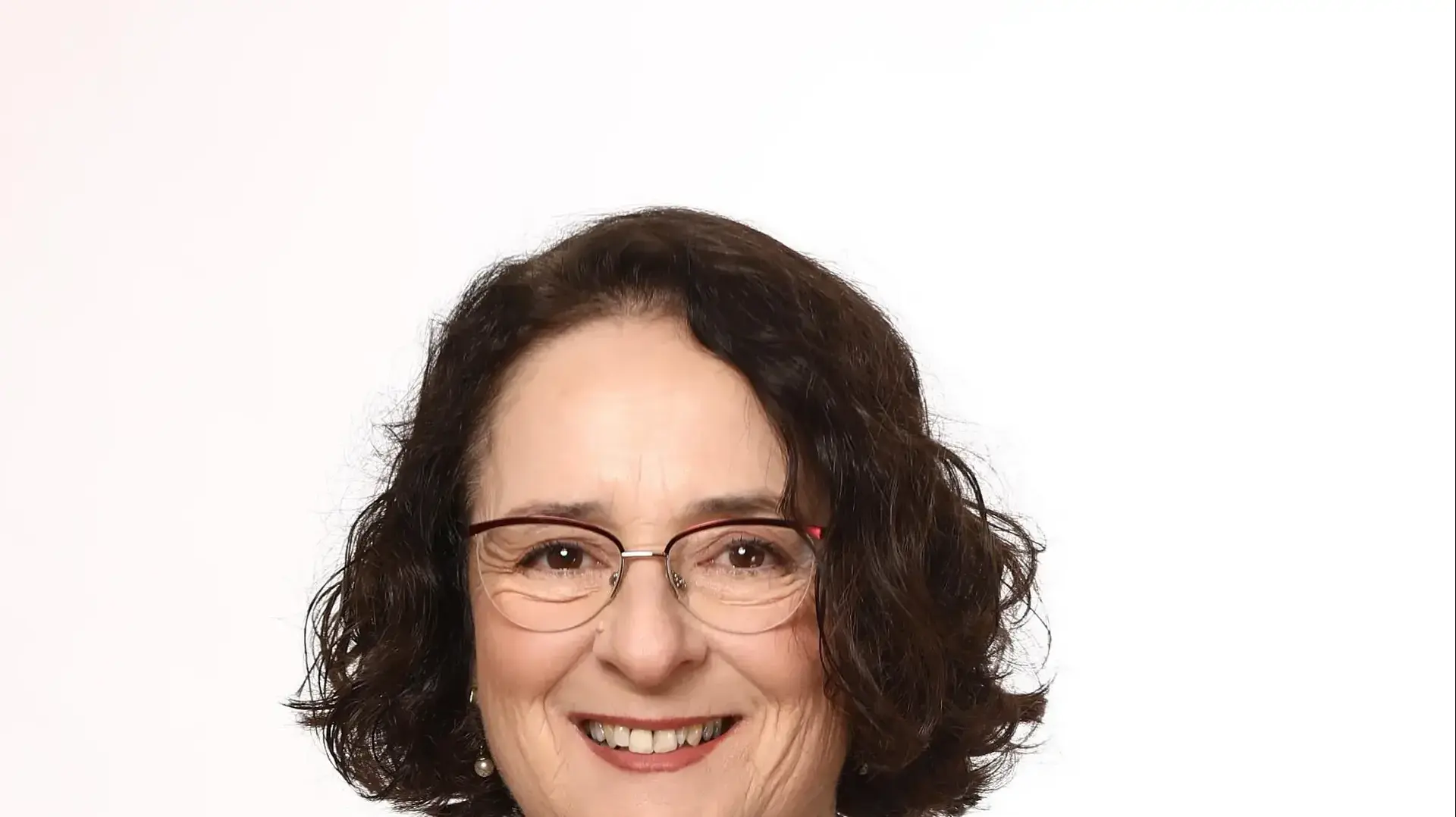 פרופ׳ אלה בין, ראש החוג ללימודי ספורטתרפיה, הקריה האקדמית אונו
פרופ׳ אלה בין, ראש החוג ללימודי ספורטתרפיה, הקריה האקדמית אונו