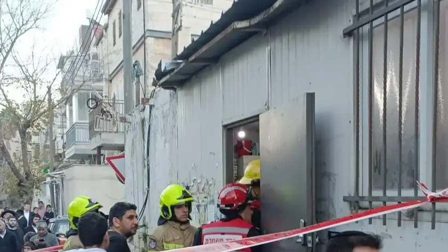קריסת קיר בירושלים קריסת קיר בירושלים