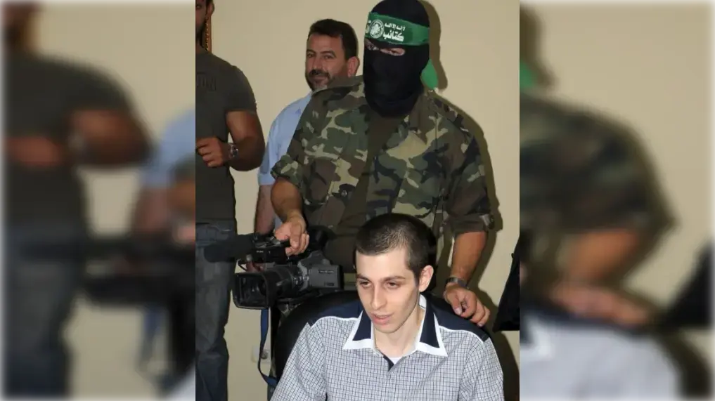 סאלח מוחמד סולימאן אל-עארורי הוא הבכיר שחוסל בתקיפות צהל ברובע דאחיה בביירות עם גלעד שליט ביום שחרורו סאלח מוחמד סולימאן אל-עארורי הוא הבכיר שחוסל בתקיפות צהל ברובע דאחיה בביירות עם גלעד שליט ביום שחרורו