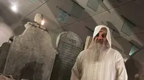המוהל מרדכי רחמים שנגזרו עליו 10.5 שנות מאסר אחרי שהורשע באונס בתו המוהל מרדכי רחמים שנגזרו עליו 10.5 שנות מאסר אחרי שהורשע באונס בתו
