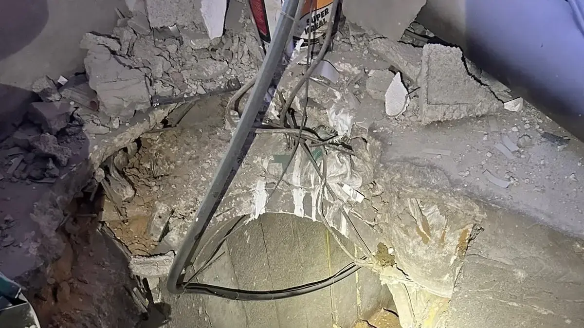 לוחמי חטיבת הנח"ל חשפו פיר אסטרטגי של חמאס המוביל אל מנהרה
לוחמי חטיבת הנח"ל חשפו פיר אסטרטגי של חמאס המוביל אל מנהרה
