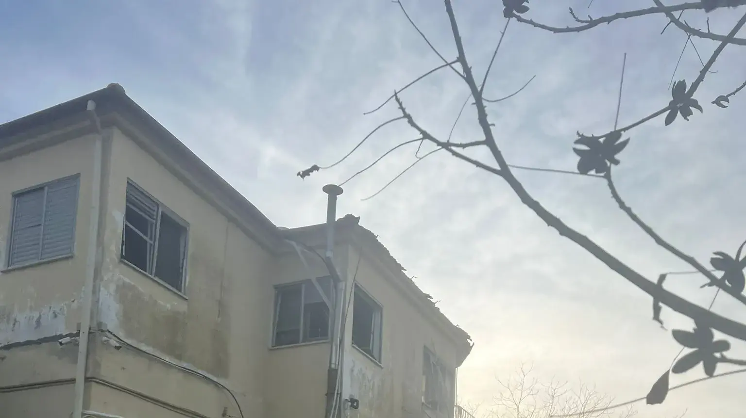 מטח חזבאללה פגע במבנים בצפון ישראל. 8 בינואר 2023 מטח חזבאללה פגע במבנים בצפון ישראל. 8 בינואר 2023