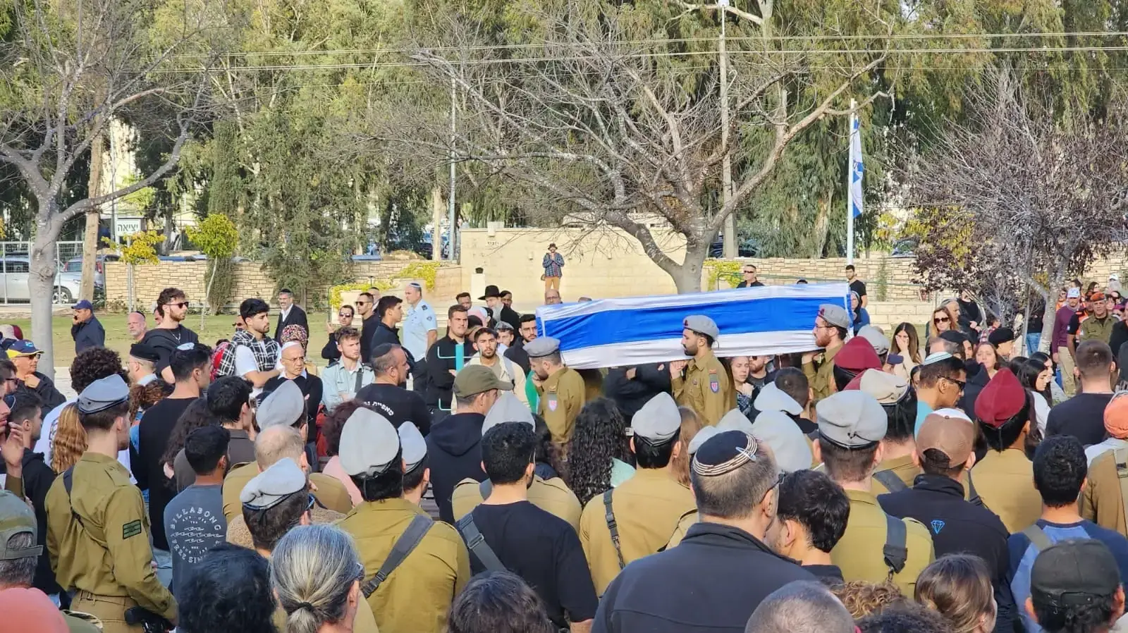 לוויתו של רועי אברהם מימון לוחם הנדסה קרבית שנפל בקרב ברצועת עזה 10 בינואר 2023 לוויתו של רועי אברהם מימון לוחם הנדסה קרבית שנפל בקרב ברצועת עזה 10 בינואר 2023
