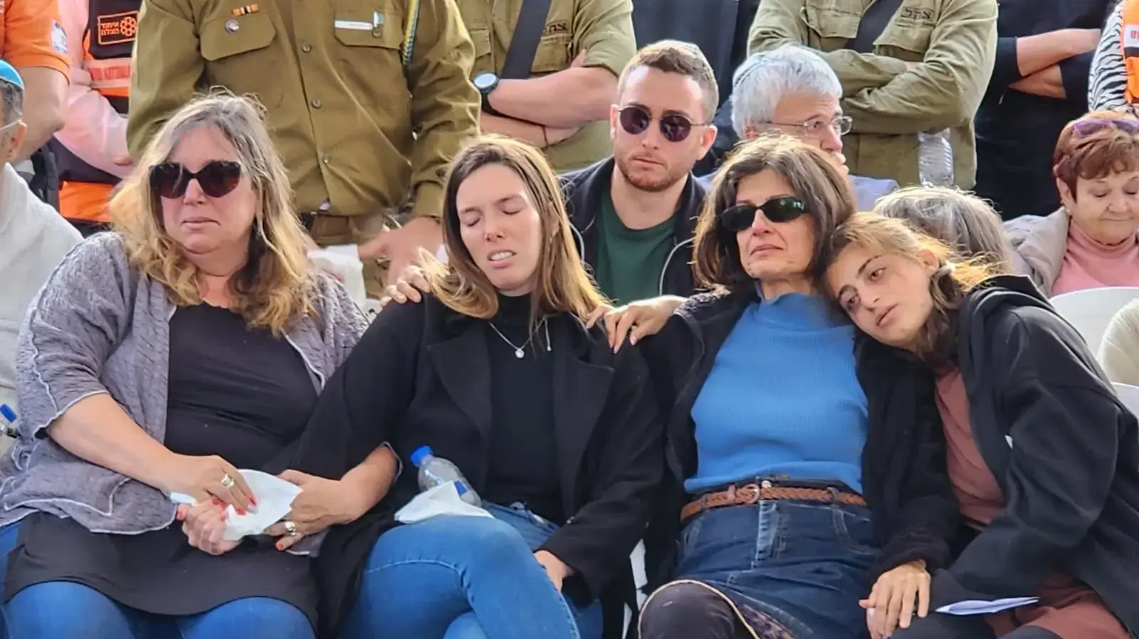 לוויתו של רועי אברהם מימון לוחם הנדסה קרבית שנפל בקרב ברצועת עזה 10 בינואר 2023 לוויתו של רועי אברהם מימון לוחם הנדסה קרבית שנפל בקרב ברצועת עזה 10 בינואר 2023