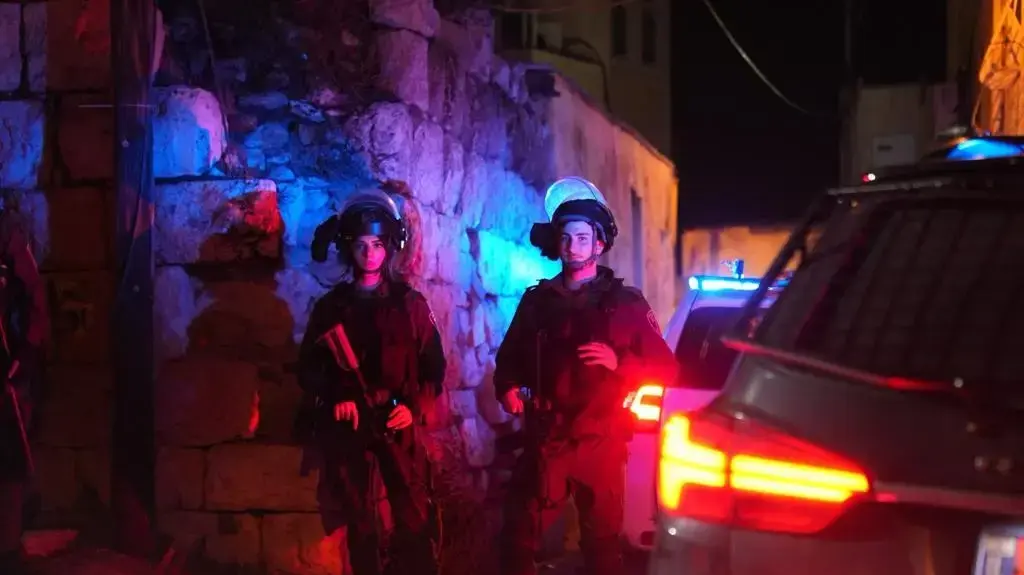 פעילות המשטרה במזרח ירושלים בניסיון למנוע פיגועי מטען והשתייכות לארגון ("דאעש") פעילות המשטרה במזרח ירושלים בניסיון למנוע פיגועי מטען והשתייכות לארגון ("דאעש")