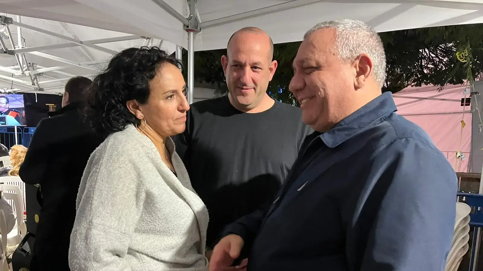 גדי איזנקוט מבקר את משפחות החטופים בתל אביב. 14 בינואר 2023 גדי איזנקוט מבקר את משפחות החטופים בתל אביב. 14 בינואר 2023