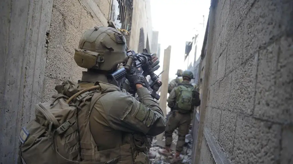 לוחמי חטיבת כפיר נלחמים בחאן יונס לוחמי חטיבת כפיר נלחמים בחאן יונס