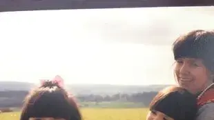 מרינה נחטפה כשהייתה רק בת ארבע והתגוררה בג'ונגלים של קולומביה, שם היא טוענת שגודלה על ידי קופים מרינה נחטפה כשהייתה רק בת ארבע והתגוררה בג'ונגלים של קולומביה, שם היא טוענת שגודלה על ידי קופים