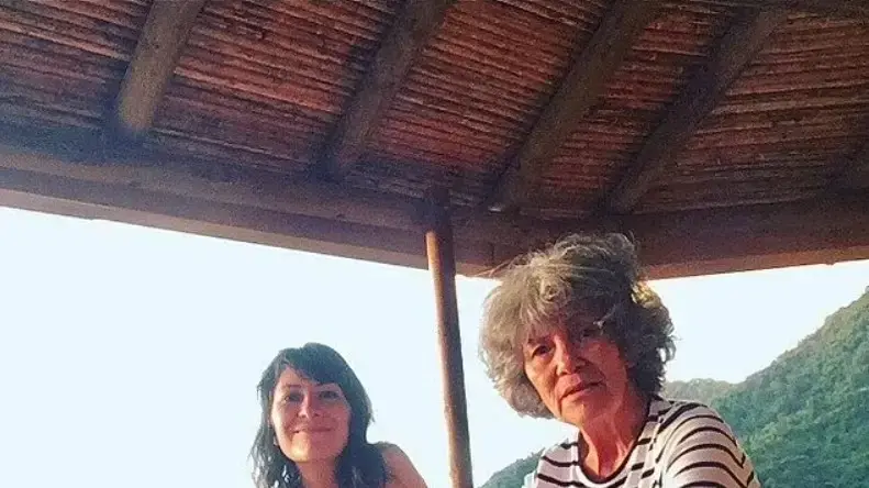 ונסה פוררו, בתמונה כאן עם אמה מרינה צ'פמן, עברה לג'ונגל של קולומביה ונסה פוררו, בתמונה כאן עם אמה מרינה צ'פמן, עברה לג'ונגל של קולומביה