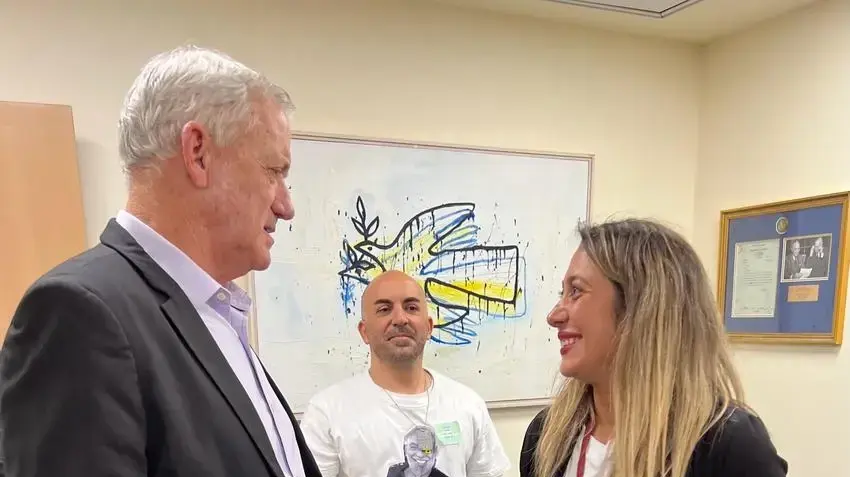 ביוזמת משפחתו של החטוף שלומי זיו, בני גנץ וח"כים נוספים קיבלו הצצה מחווית הגיהינום שבשבי, באמצעות טכנולוגיית VR. 16 בינואר 2024 ביוזמת משפחתו של החטוף שלומי זיו, בני גנץ וח"כים נוספים קיבלו הצצה מחווית הגיהינום שבשבי, באמצעות טכנולוגיית VR. 16 בינואר 2024