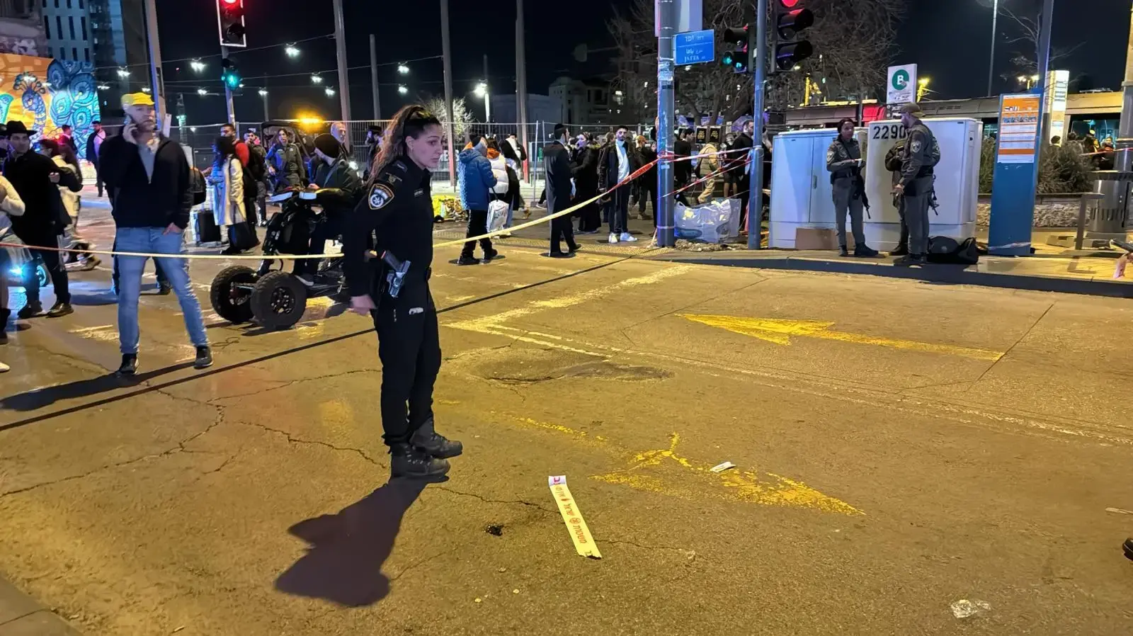 החשוד ברצח התיירת בת"א ניסה לדקור שוטרים סמוך לתחנה המרכזית, ירושלים, 18 בינואר 2024 החשוד ברצח התיירת בת"א ניסה לדקור שוטרים סמוך לתחנה המרכזית, ירושלים, 18 בינואר 2024