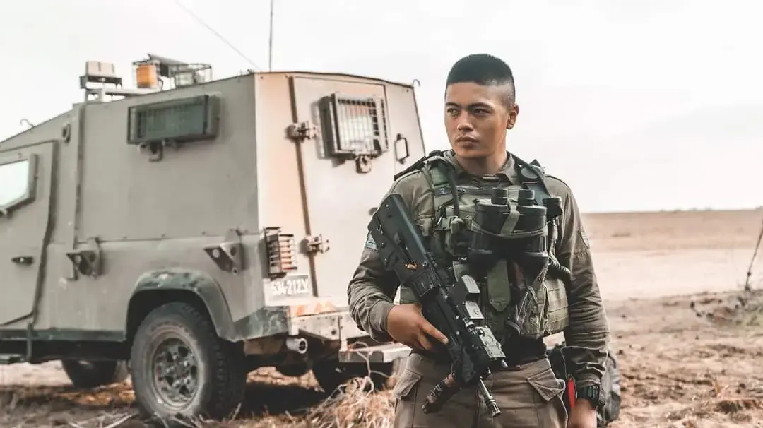 רס"ל (במיל') סדריק גרין, מתל אביב-יפו, לוחם בגדוד 8208, חטיבה 261, נפל בקרב בדרום רצועת עזה, בן 23 בנופלו. רס"ל (במיל') סדריק גרין, מתל אביב-יפו, לוחם בגדוד 8208, חטיבה 261, נפל בקרב בדרום רצועת עזה, בן 23 בנופלו.