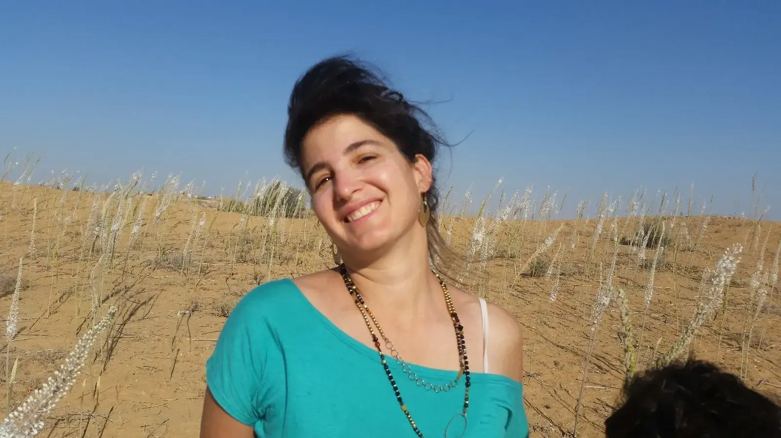נגה גדג' נגה גדג'