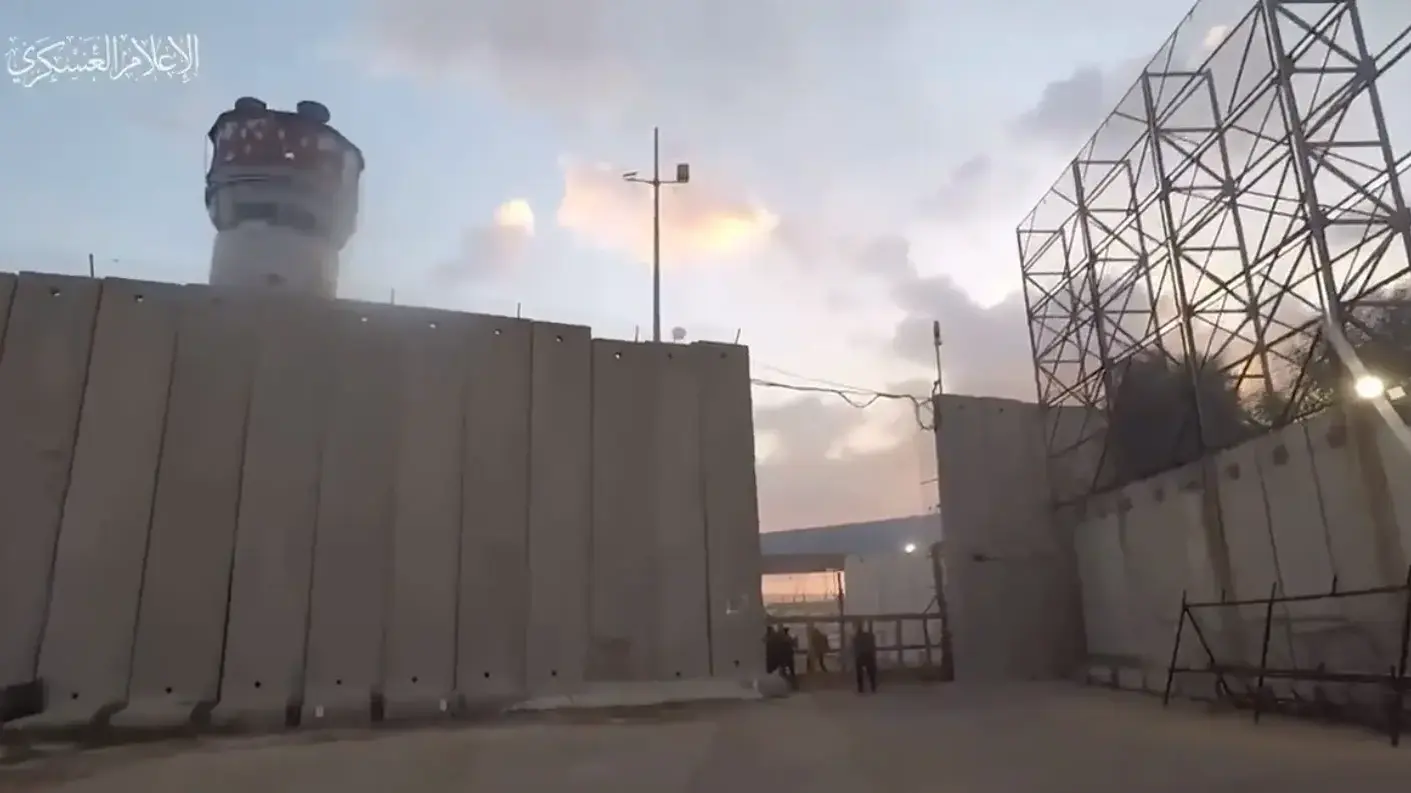 פריצת מחבלי חמאס לבסיס מפקדת התיאום והקישור בעזה פריצת מחבלי חמאס לבסיס מפקדת התיאום והקישור בעזה