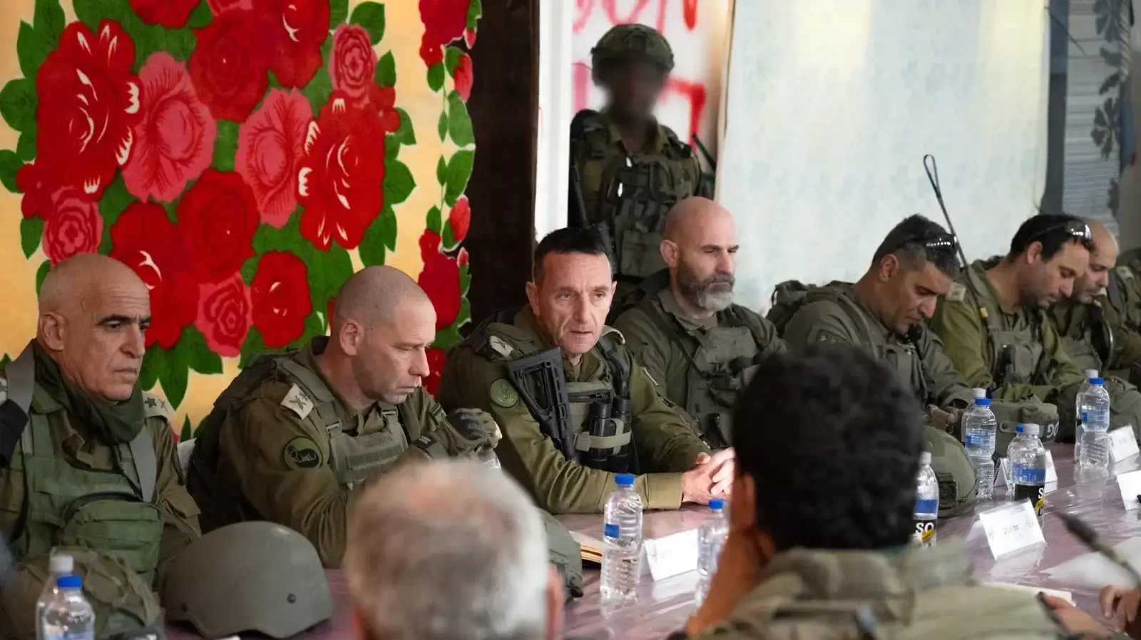 הרמטכ״ל הרצי הלוי קיים הערכת מצב למפקדים במילואים בחאן יונס, 25 בינואר 2024 הרמטכ״ל הרצי הלוי קיים הערכת מצב למפקדים במילואים בחאן יונס, 25 בינואר 2024